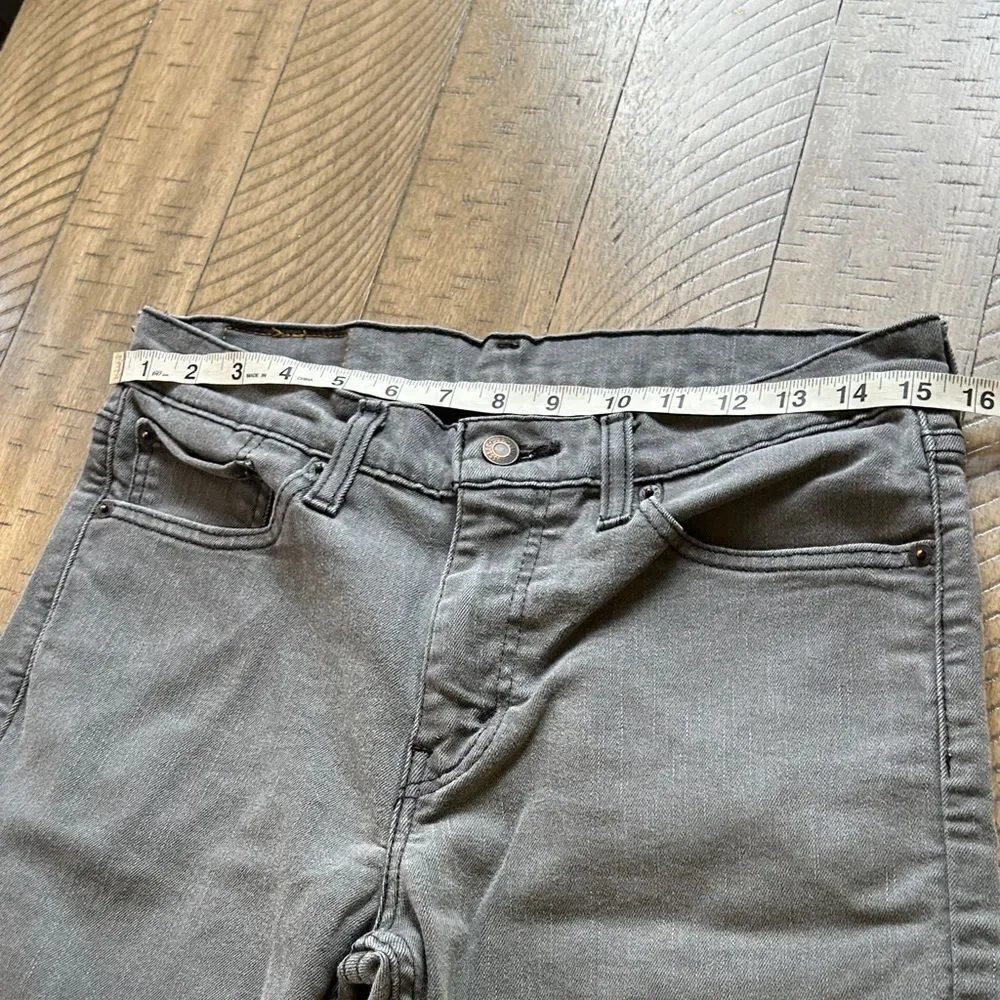 Levi's Men's Charcoal Gray Slim Jeans 👖 5 pockets for your gear ⚙️ stretch!